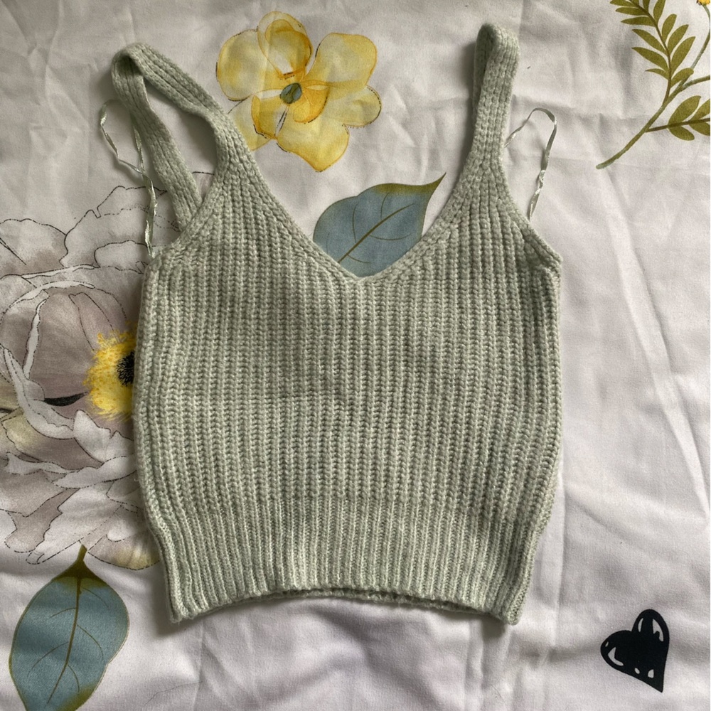 Knitted cropped top
